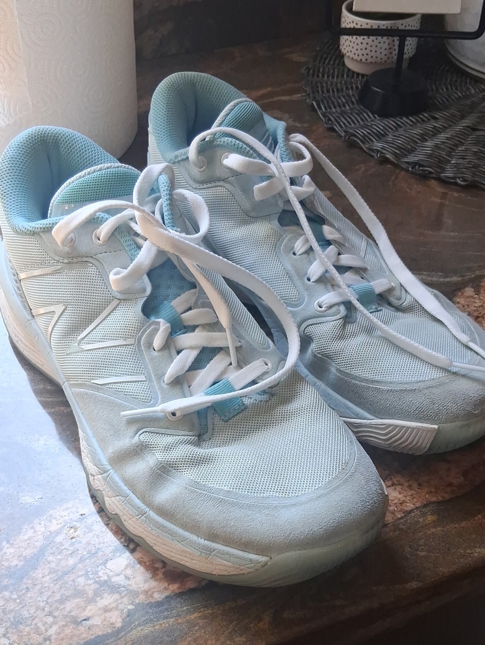 New Balance Hesi Low
